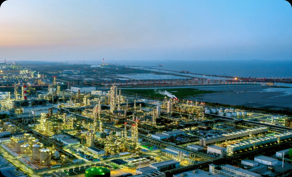 Z6尊龙凯时“三位一体”AI巡检天团落地镇海炼化“巨无霸”罐区